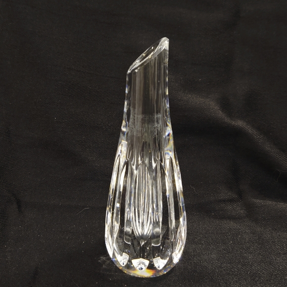 Baccarat Mid-Century Modern Crystal Albane Teardrop Bud Vase - Picture 6 of 8
